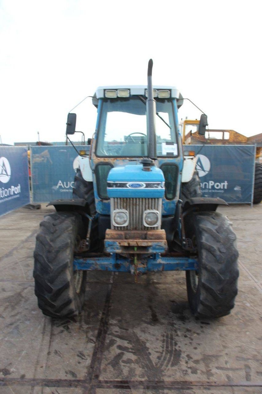 Traktor типа Ford 6610, Gebrauchtmaschine в Antwerpen (Фотография 8)