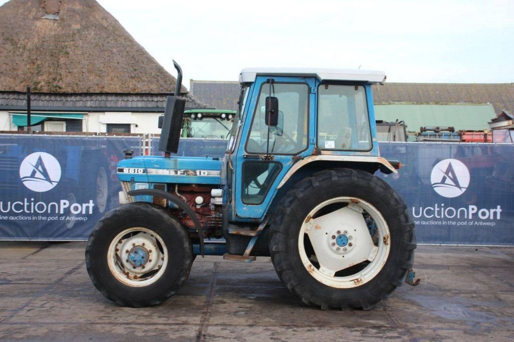 Traktor типа Ford 6610, Gebrauchtmaschine в Antwerpen (Фотография 2)