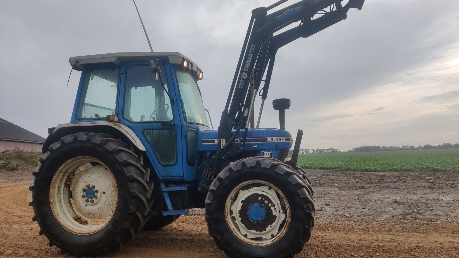 Traktor des Typs Ford 6810 F3 Turbo med Trima frontlæsser 6810 F3 4WD, Gebrauchtmaschine in Skive (Bild 3)