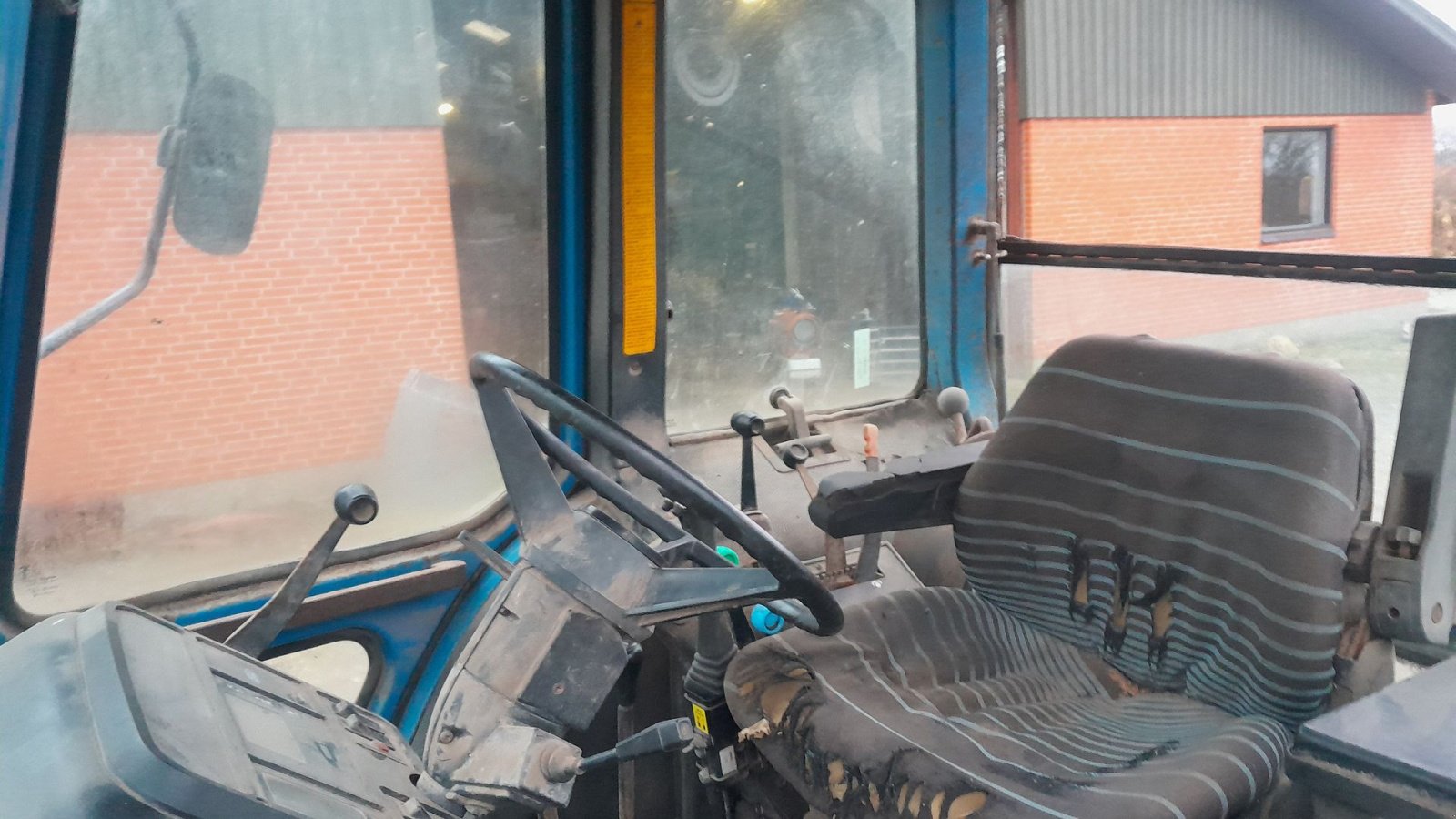 Traktor del tipo Ford 6810 F3 Turbo med Trima frontlæsser Force 3, Gebrauchtmaschine en Skive (Imagen 6)