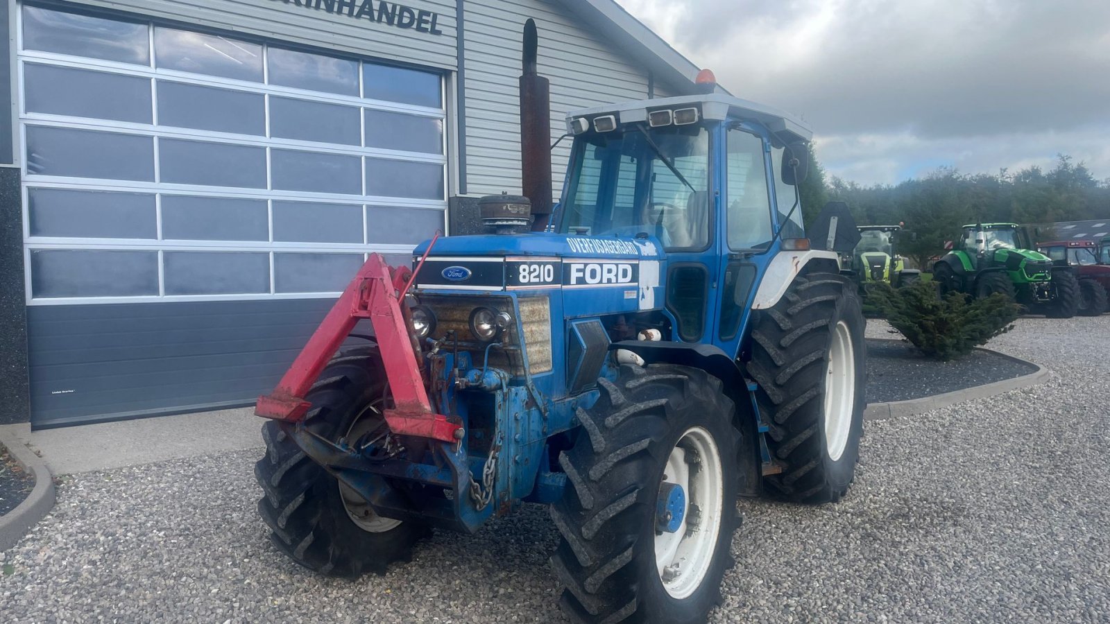 Traktor типа Ford 8210 Force II Med frontlift, Gebrauchtmaschine в Lintrup (Фотография 11)