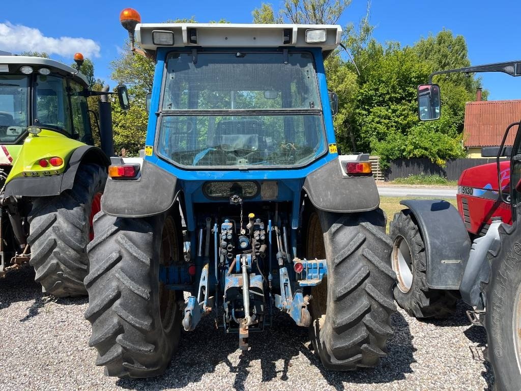 Traktor of the type Ford 8210 Force III, Gebrauchtmaschine in Mern (Picture 4)