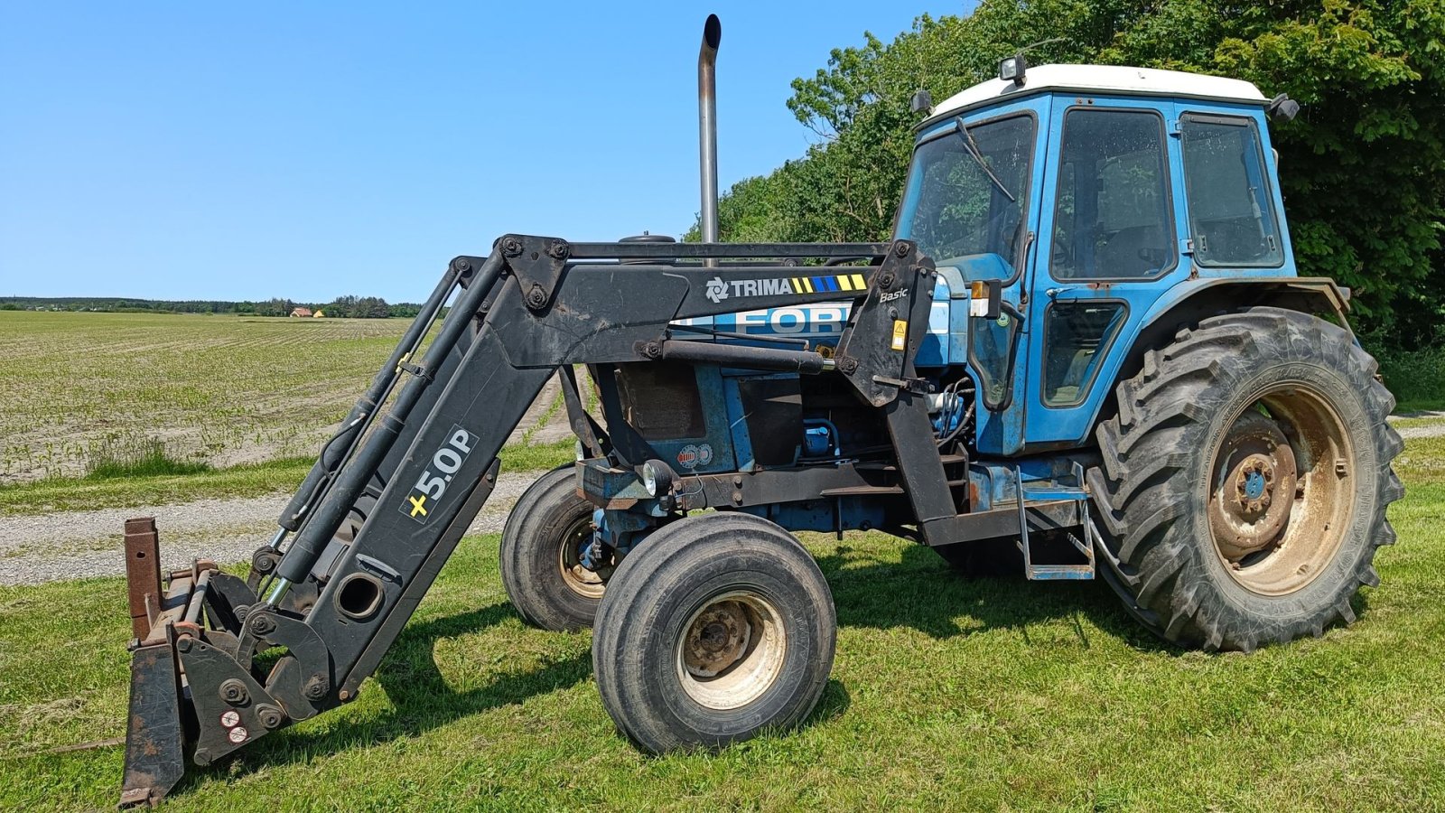Traktor del tipo Ford 8210 med frontlæsser, Gebrauchtmaschine en Egtved (Imagen 1)