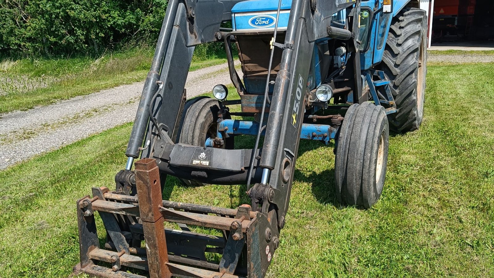 Traktor del tipo Ford 8210 med frontlæsser, Gebrauchtmaschine en Egtved (Imagen 3)