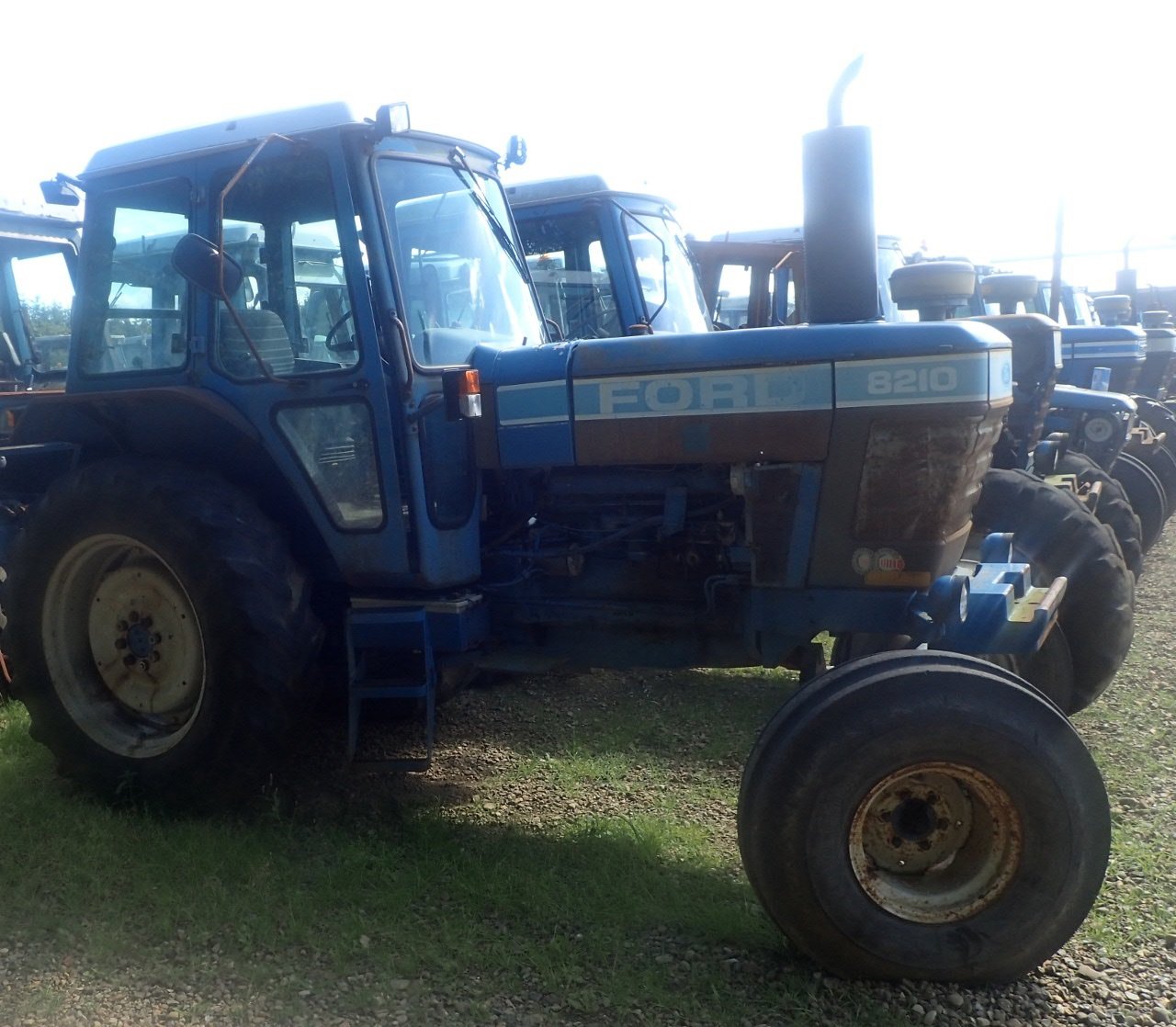 Traktor des Typs Ford 8210, Gebrauchtmaschine in Viborg (Bild 3)