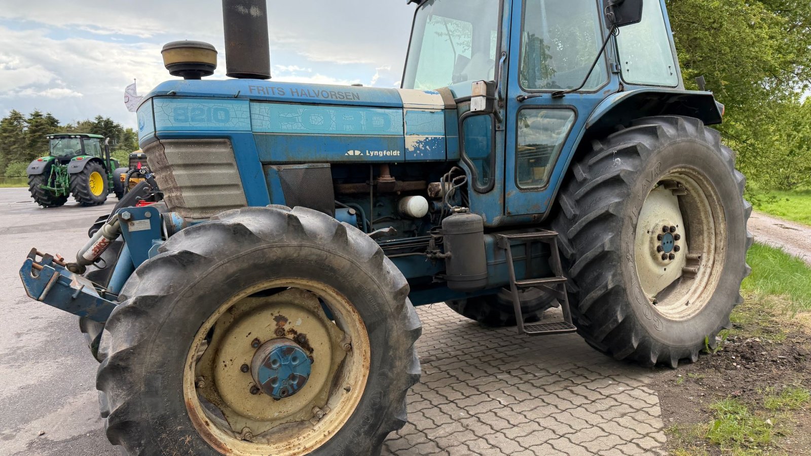 Traktor typu Ford 8210, Gebrauchtmaschine w Nørager (Zdjęcie 2)