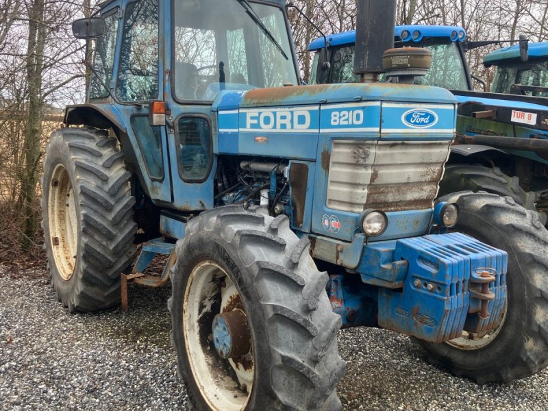 Traktor от тип Ford 8210, Gebrauchtmaschine в Snedsted (Снимка 1)