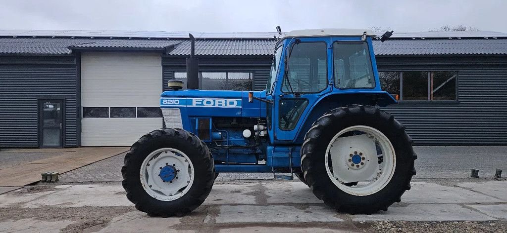 Traktor типа Ford 8210, Gebrauchtmaschine в Scharsterbrug (Фотография 9)