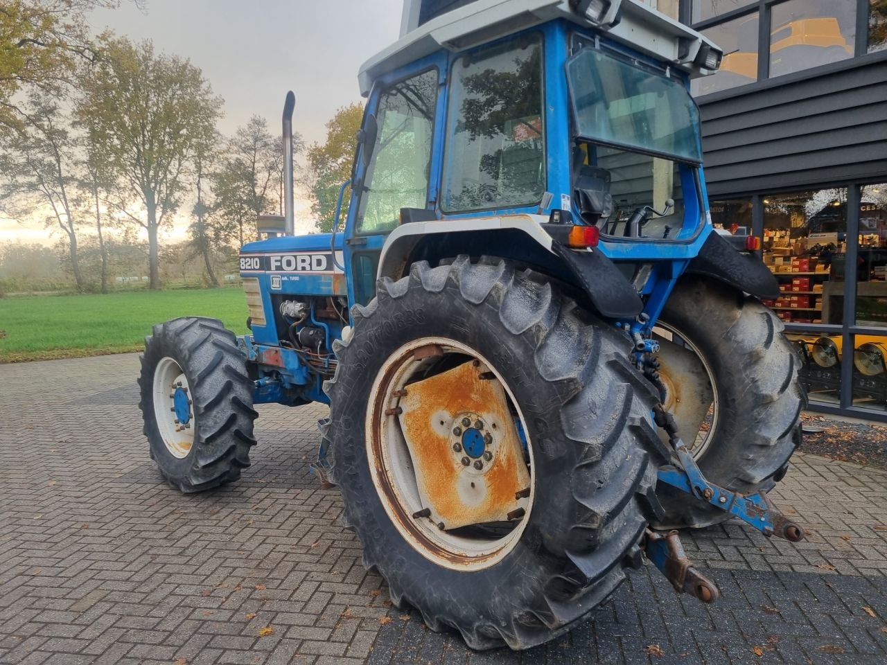 Traktor typu Ford 8210, Gebrauchtmaschine v Lunteren (Obrázek 3)
