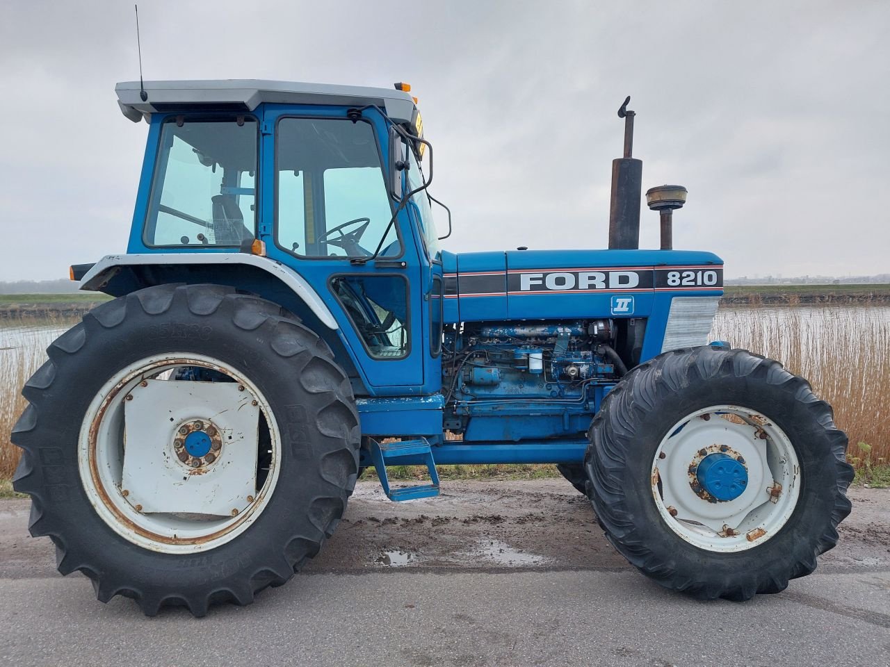 Traktor tip Ford 8210, Gebrauchtmaschine in Ouderkerk aan den IJssel (Poză 4)