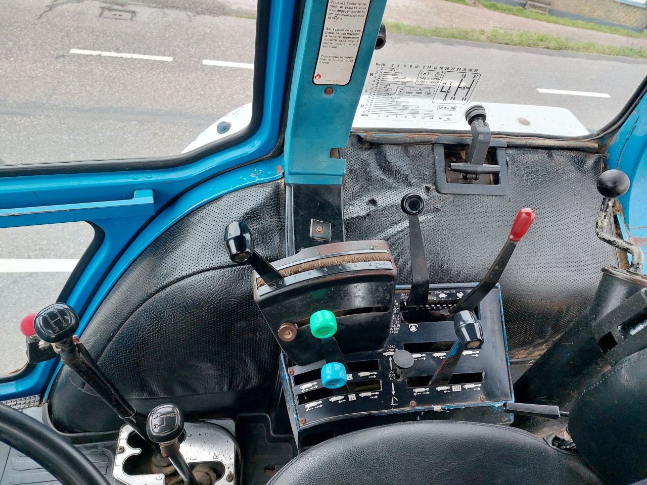 Traktor tip Ford 8210, Gebrauchtmaschine in Ouderkerk aan den IJssel (Poză 11)