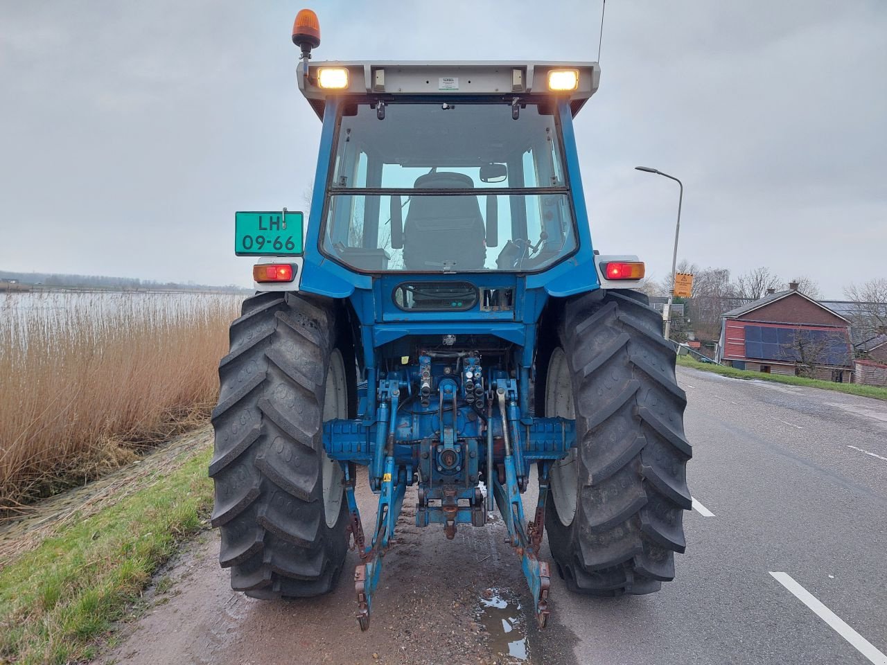 Traktor tip Ford 8210, Gebrauchtmaschine in Ouderkerk aan den IJssel (Poză 5)