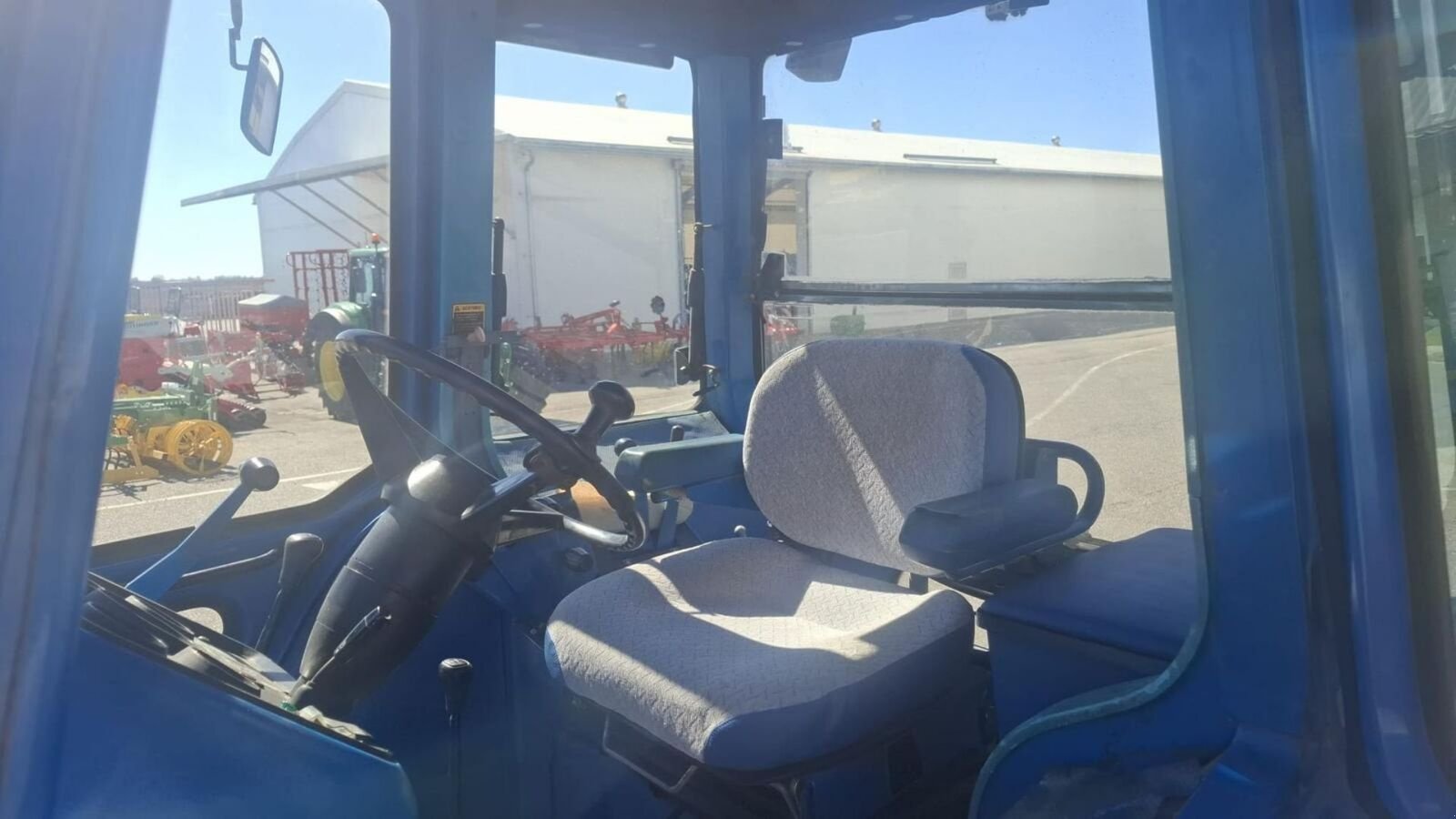 Traktor typu Ford 8210, Gebrauchtmaschine v Geinberg (Obrázek 2)
