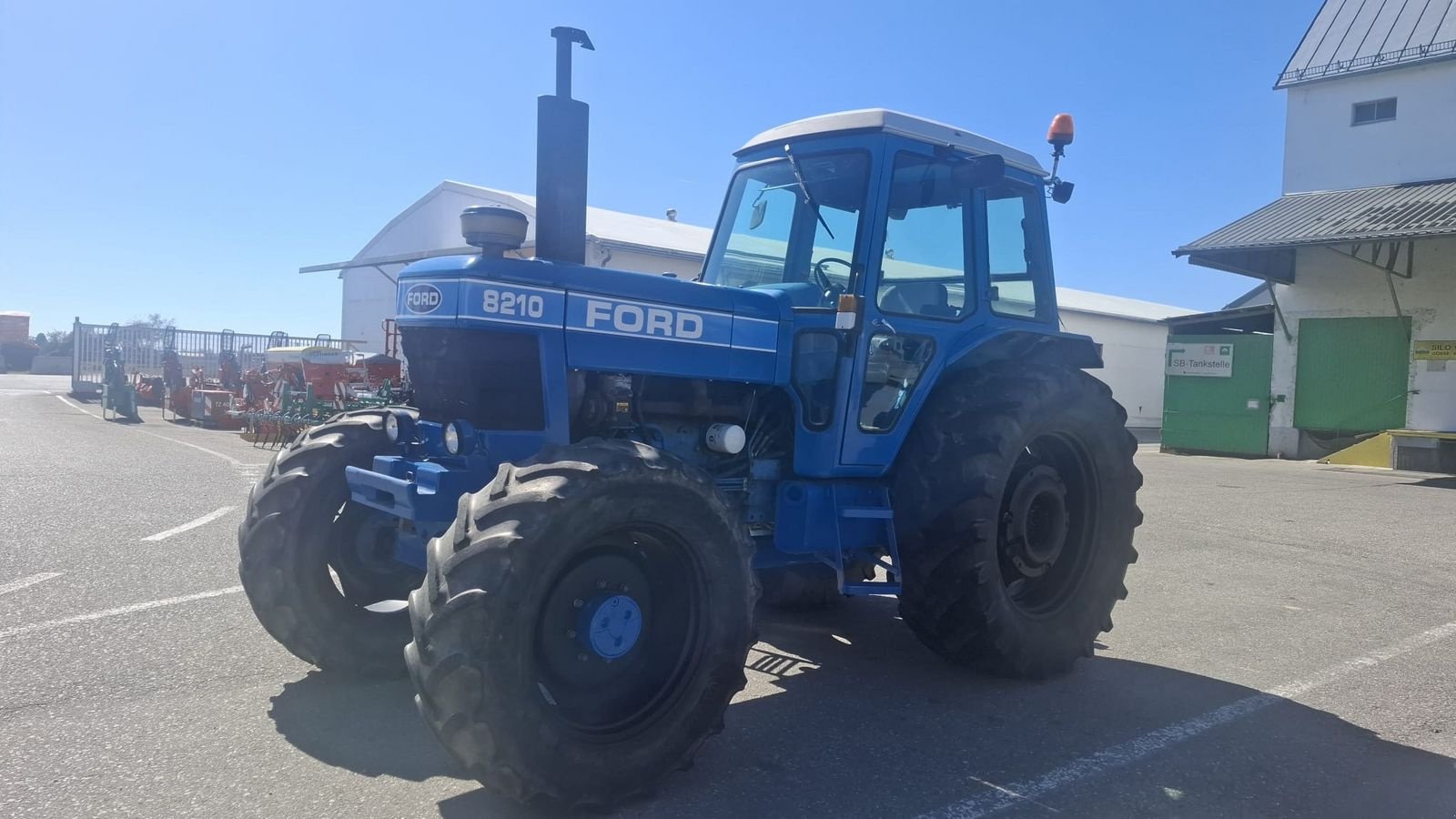 Traktor типа Ford 8210, Gebrauchtmaschine в Gundertshausen (Фотография 8)