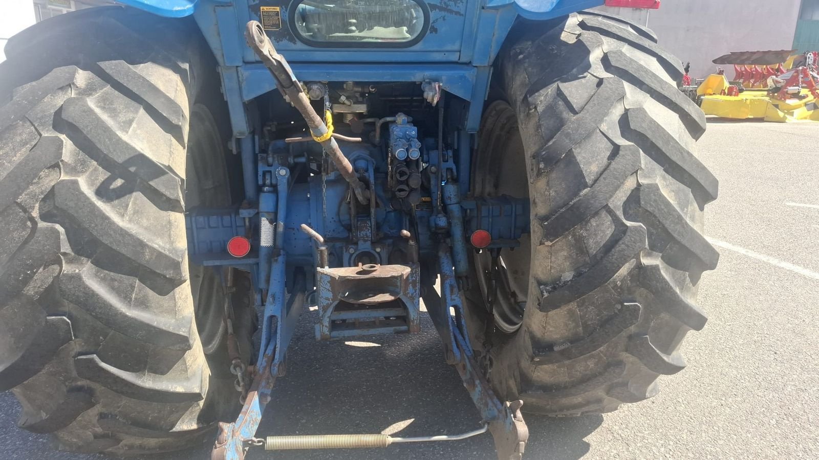 Traktor типа Ford 8210, Gebrauchtmaschine в Gundertshausen (Фотография 5)