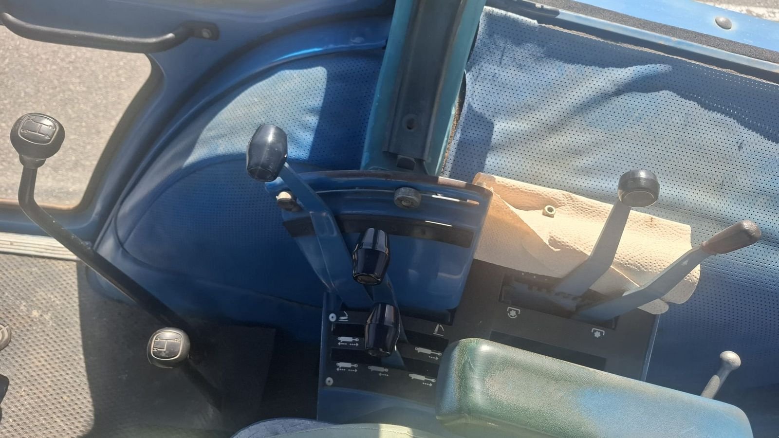 Traktor типа Ford 8210, Gebrauchtmaschine в Gundertshausen (Фотография 14)