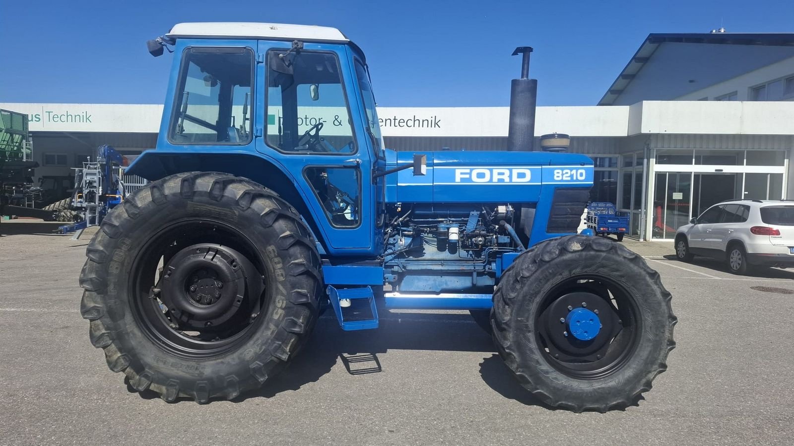 Traktor типа Ford 8210, Gebrauchtmaschine в Gundertshausen (Фотография 2)