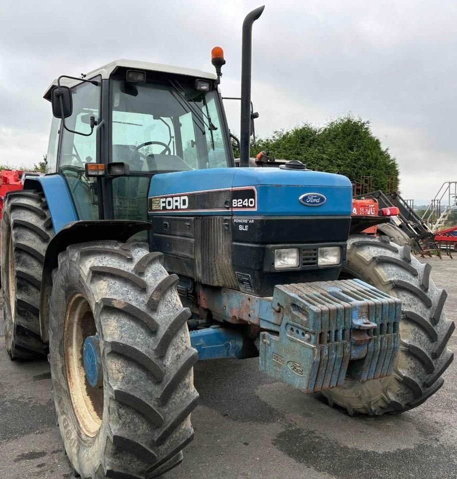 Traktor типа Ford 8240 SLE Powerstar, Gebrauchtmaschine в Bant (Фотография 4)