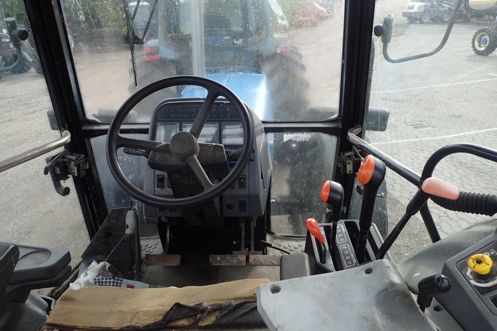 Traktor des Typs Ford 8240, Gebrauchtmaschine in Viborg (Bild 14)