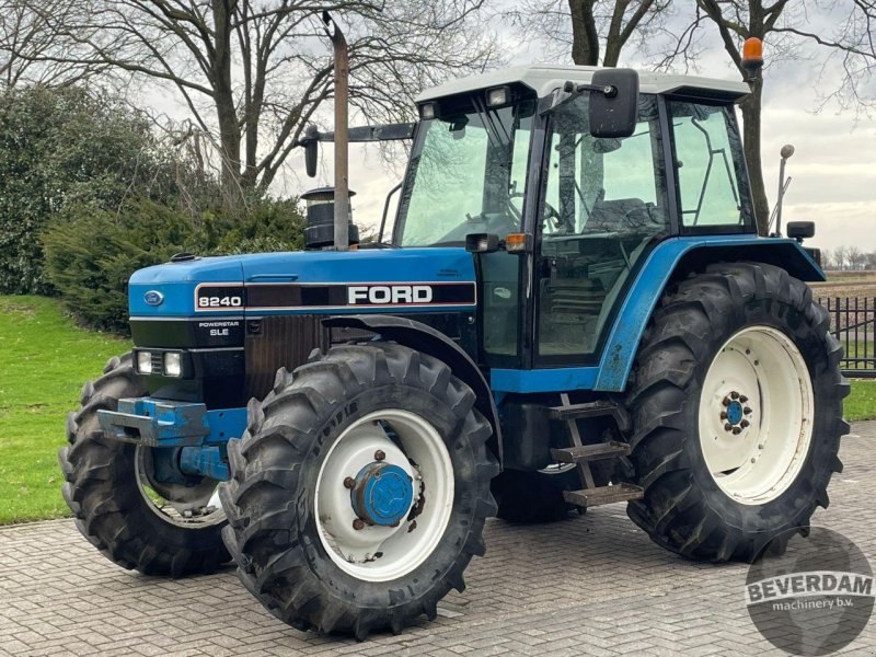 Traktor tip Ford 8240, Gebrauchtmaschine in Vriezenveen (Poză 1)