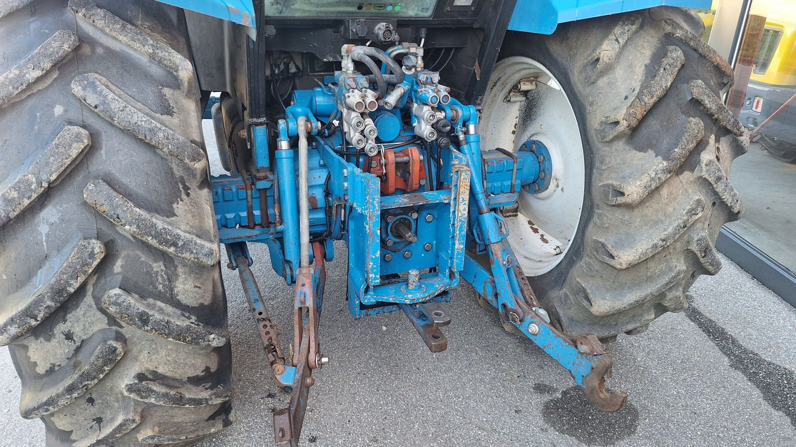 Traktor typu Ford 8240, Gebrauchtmaschine v Rødekro (Obrázek 4)