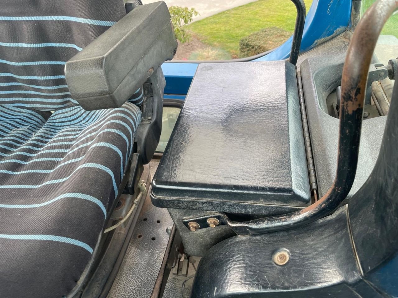 Traktor du type Ford 8630, Gebrauchtmaschine en De Mortel (Photo 8)