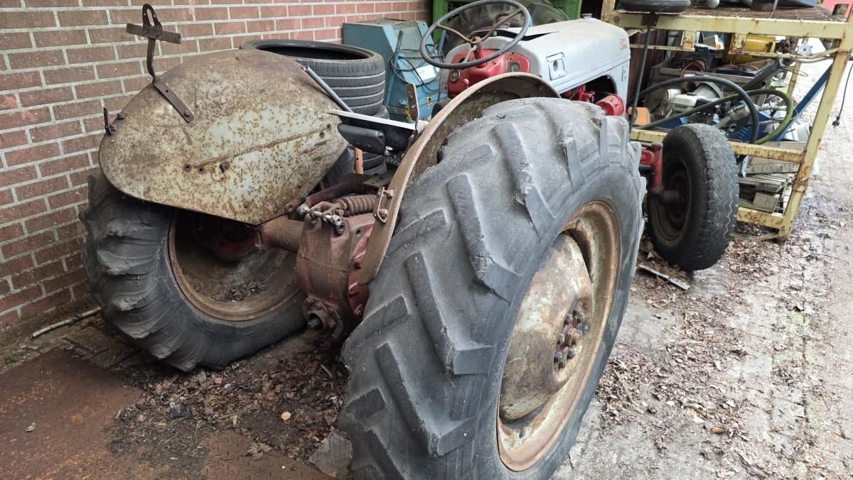 Traktor typu Ford 8N, Gebrauchtmaschine w Deurne (Zdjęcie 4)