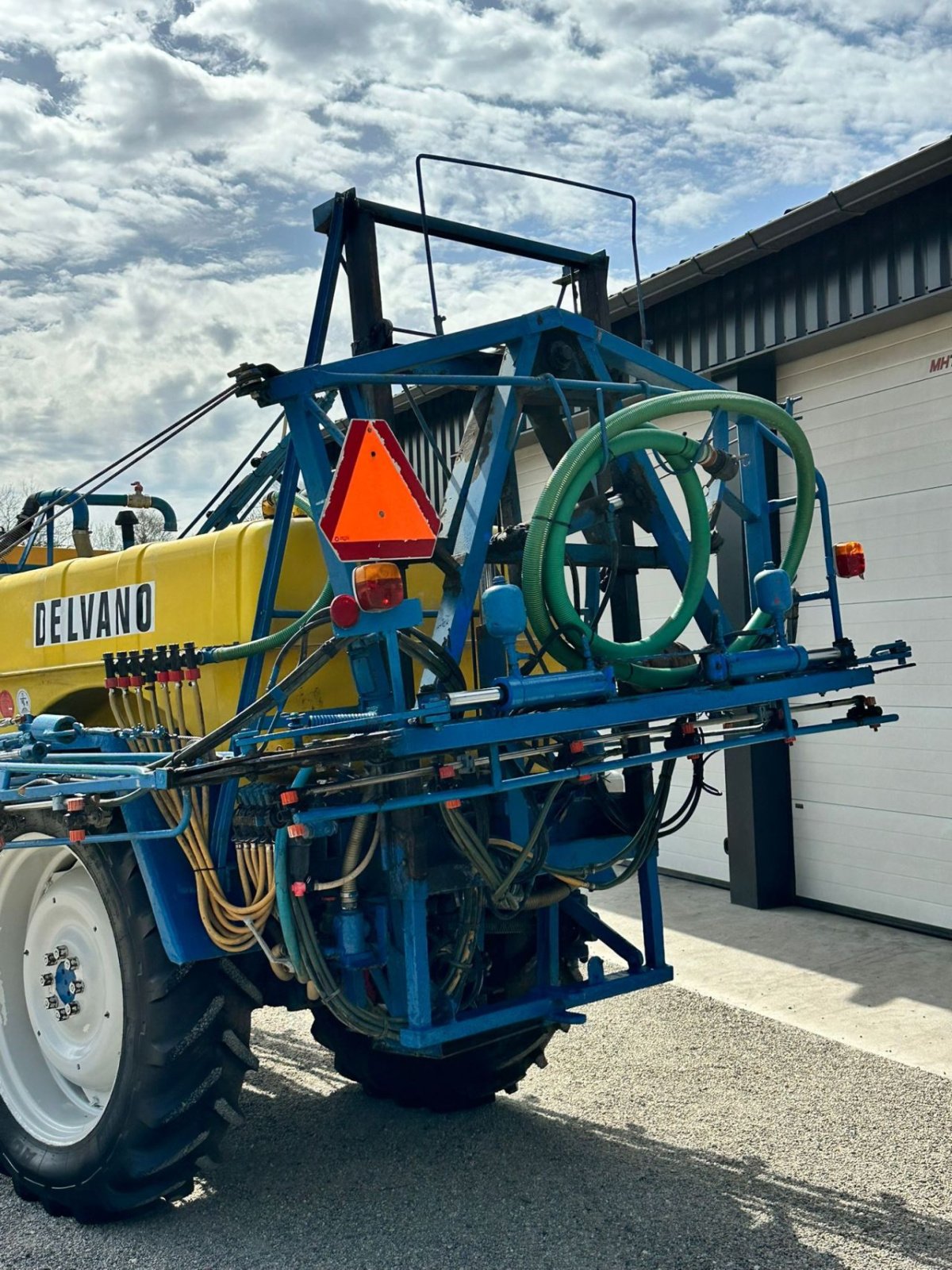 Traktor del tipo Ford Dalvano, Gebrauchtmaschine In Linde (dr) (Immagine 3)