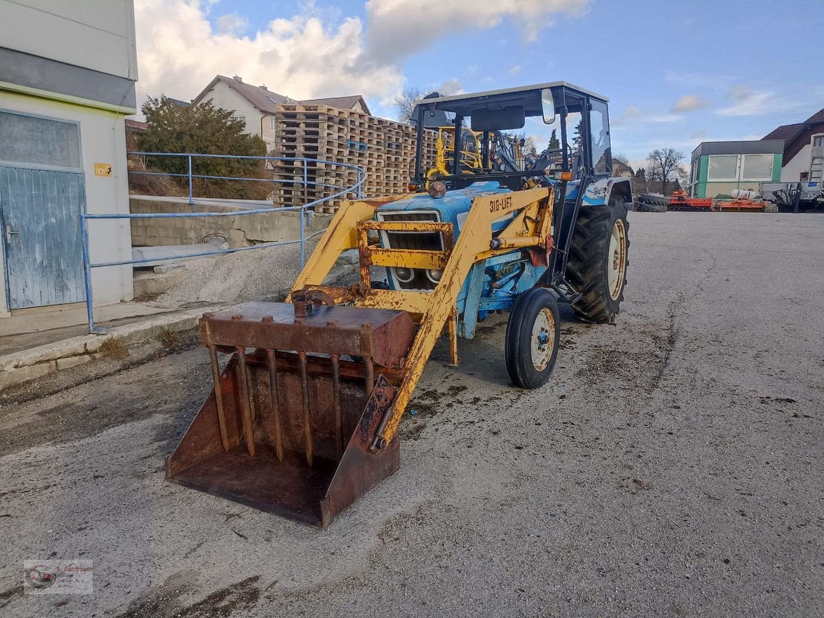 Traktor des Typs Ford Ford Super Dexta 3000 mit Frontlader, Gebrauchtmaschine in Dimbach (Bild 1)