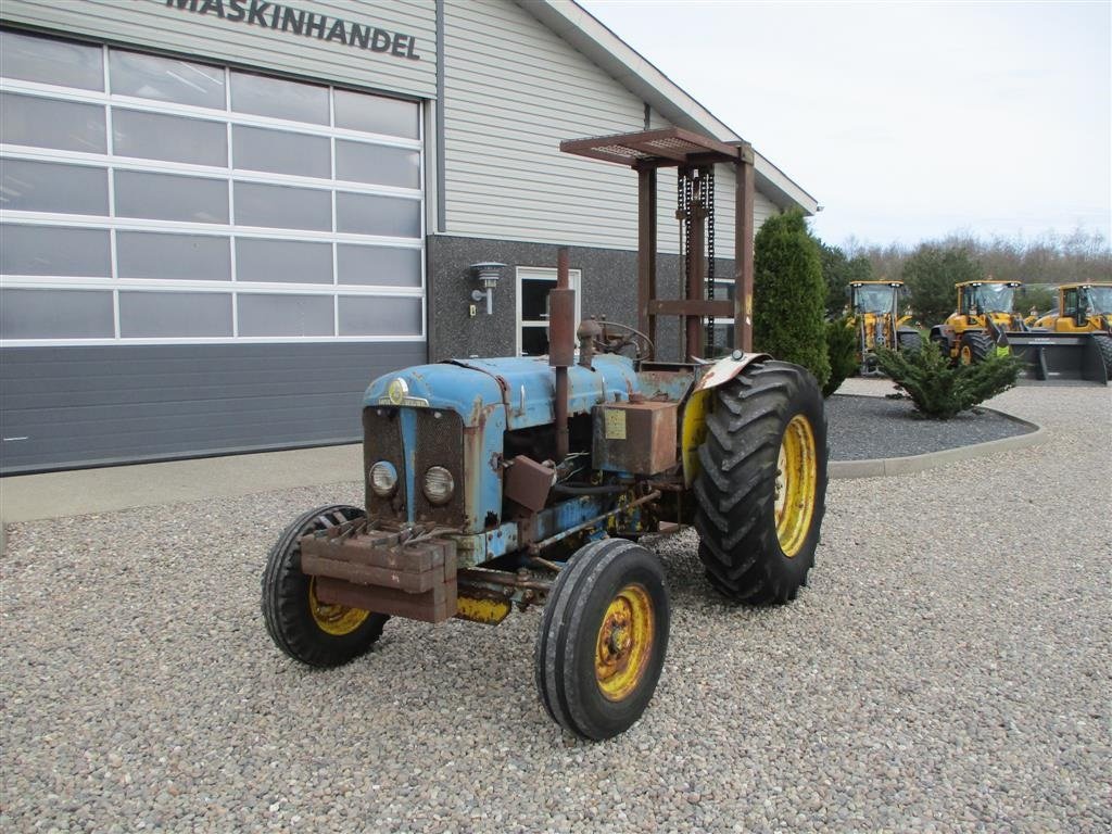 Traktor des Typs Ford Super Major Med trucktårn, Gebrauchtmaschine in Lintrup (Bild 5)