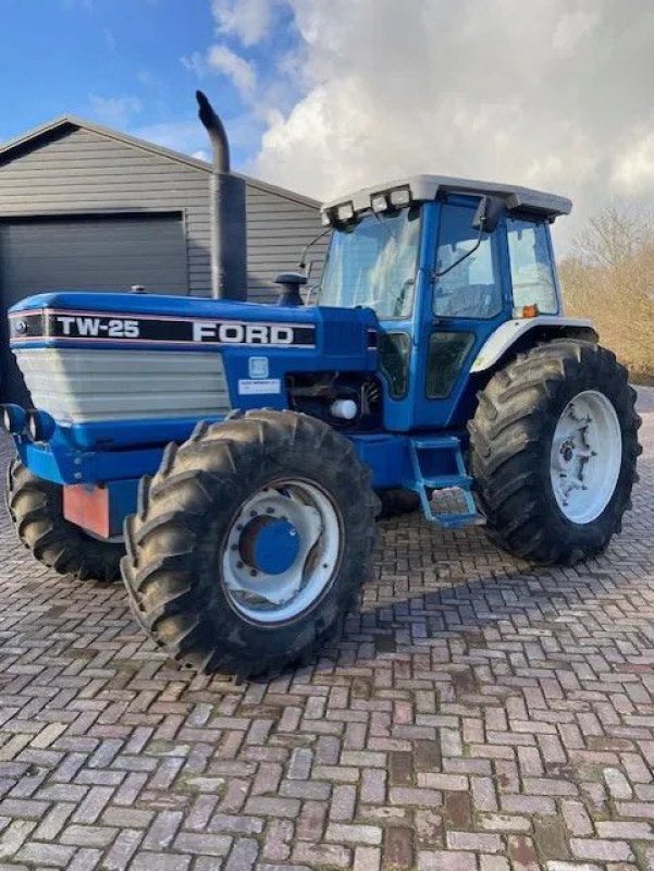 Traktor типа Ford tw25 tw25, Gebrauchtmaschine в Deurne (Фотография 1)