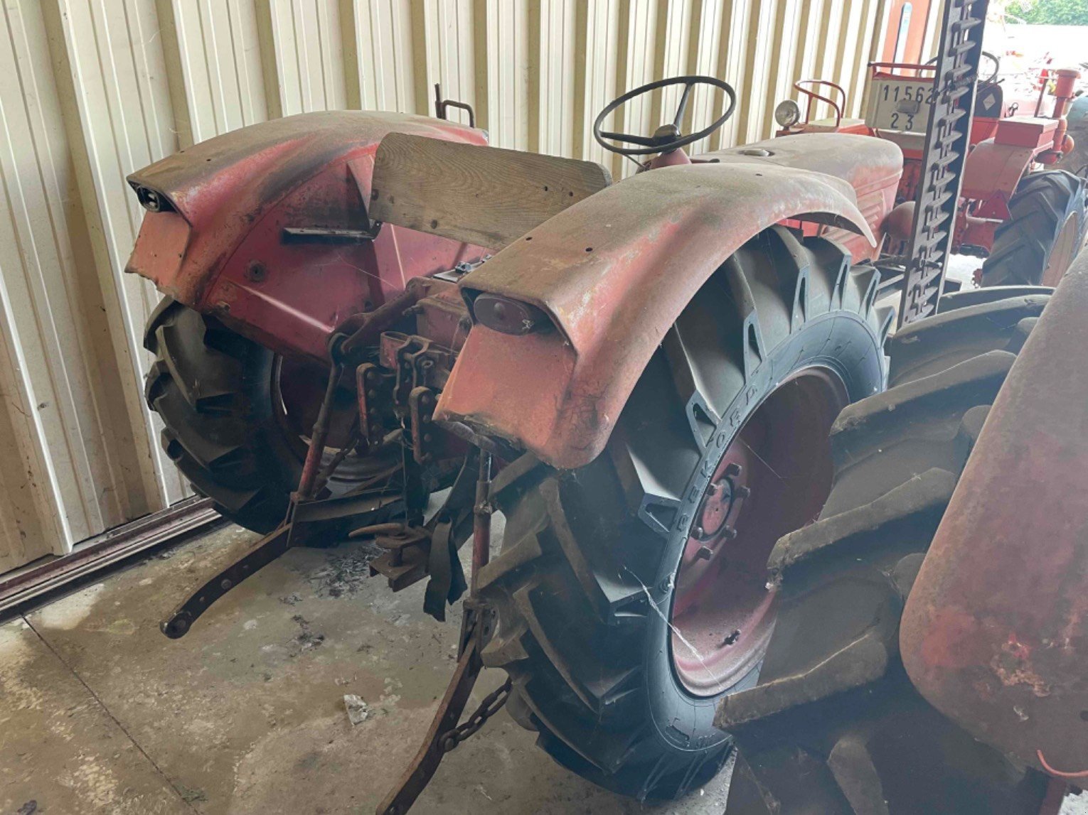 Traktor van het type Güldner Tracteur agricole 157 Güldner, Gebrauchtmaschine in LA SOUTERRAINE (Foto 2)
