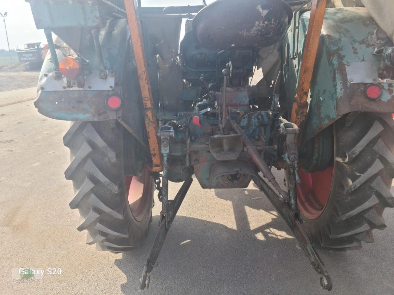 Traktor of the type Hanomag R 324 SA, Gebrauchtmaschine in Hofheim (Picture 5)