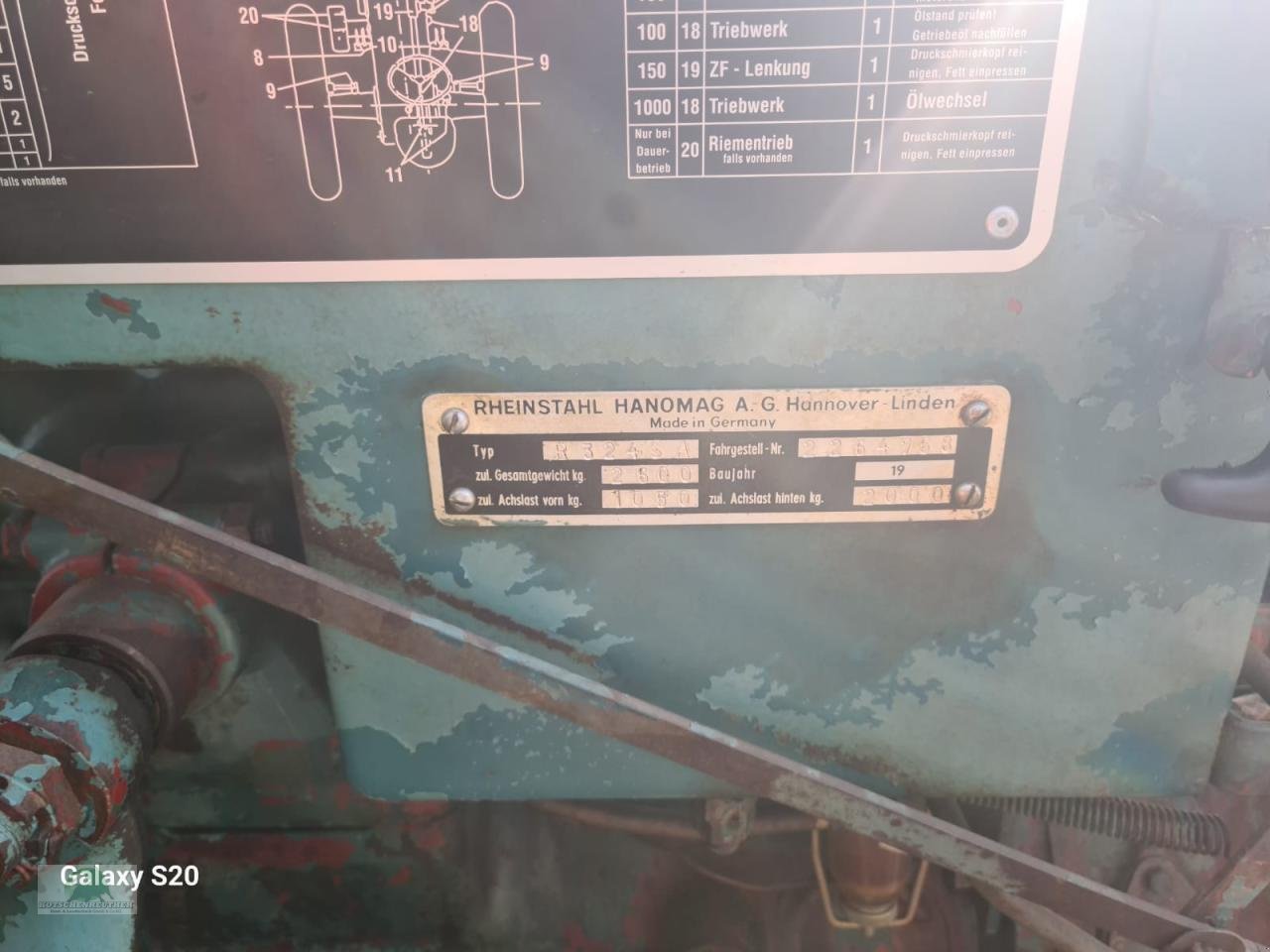 Traktor of the type Hanomag R 324 SA, Gebrauchtmaschine in Hofheim (Picture 8)