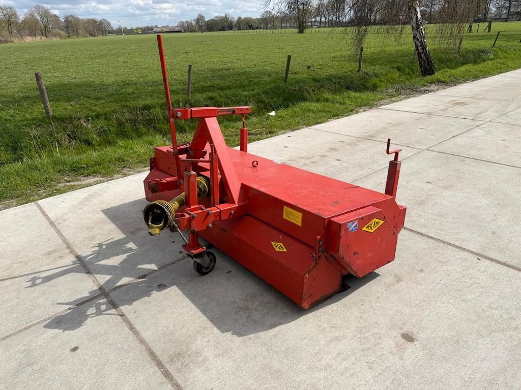 Traktor типа Hekamp Veegmachine 2.0m, Gebrauchtmaschine в Lunteren (Фотография 1)