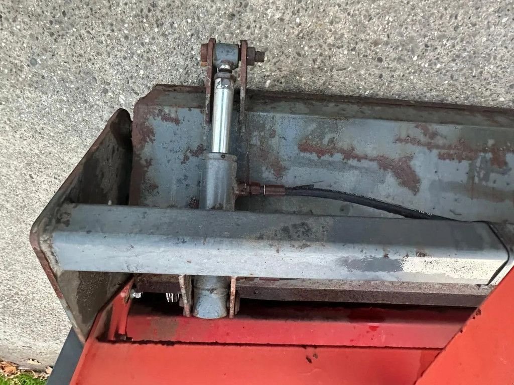 Traktor typu Hekamp Veegmachine met opvangbak Hydraulisch borstel, Gebrauchtmaschine v Ruinerwold (Obrázek 5)