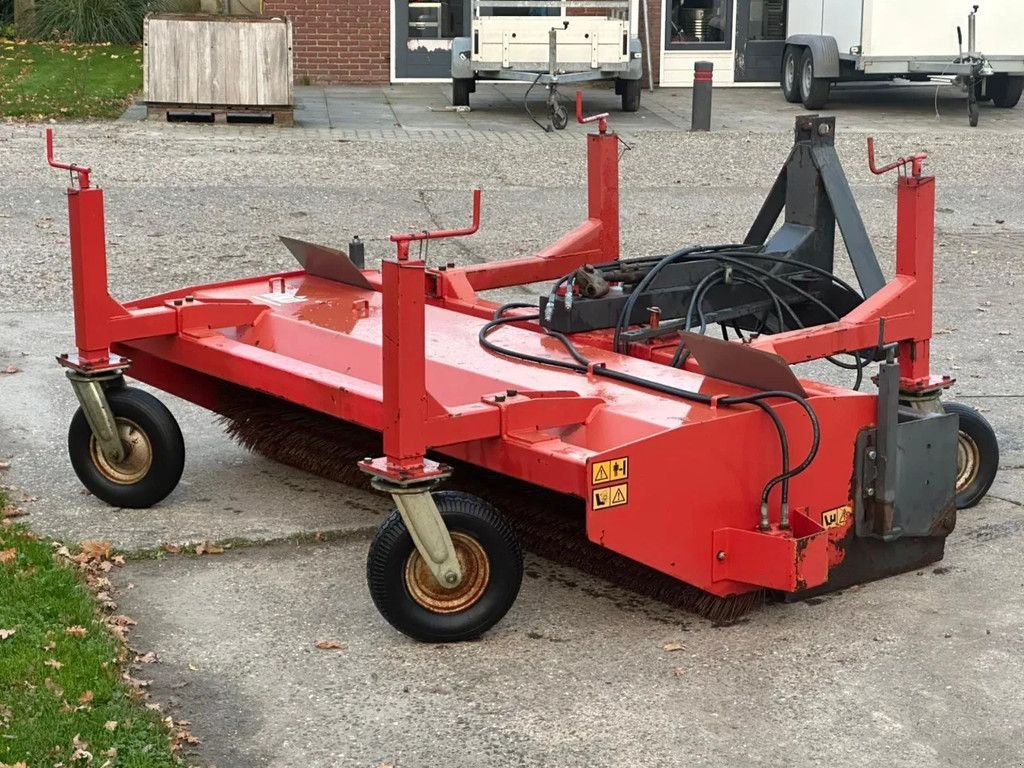 Traktor typu Hekamp Veegmachine met opvangbak Hydraulisch borstel, Gebrauchtmaschine v Ruinerwold (Obrázek 3)