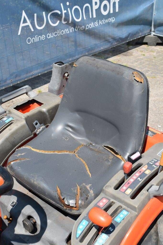 Traktor van het type Hitachi CX150, Gebrauchtmaschine in Antwerpen (Foto 5)