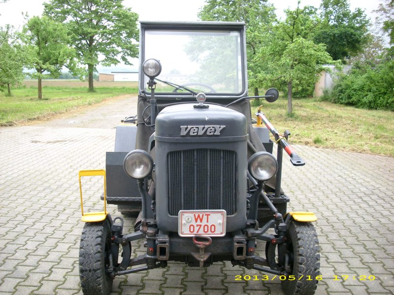 Hürlimann D 300S, Gebrauchtmaschine, Baujahr: 1957 (Bild 1) Traktor des Typs Hürlimann D 300S, Gebrauchtmaschine in Buggingen (Bild 1)