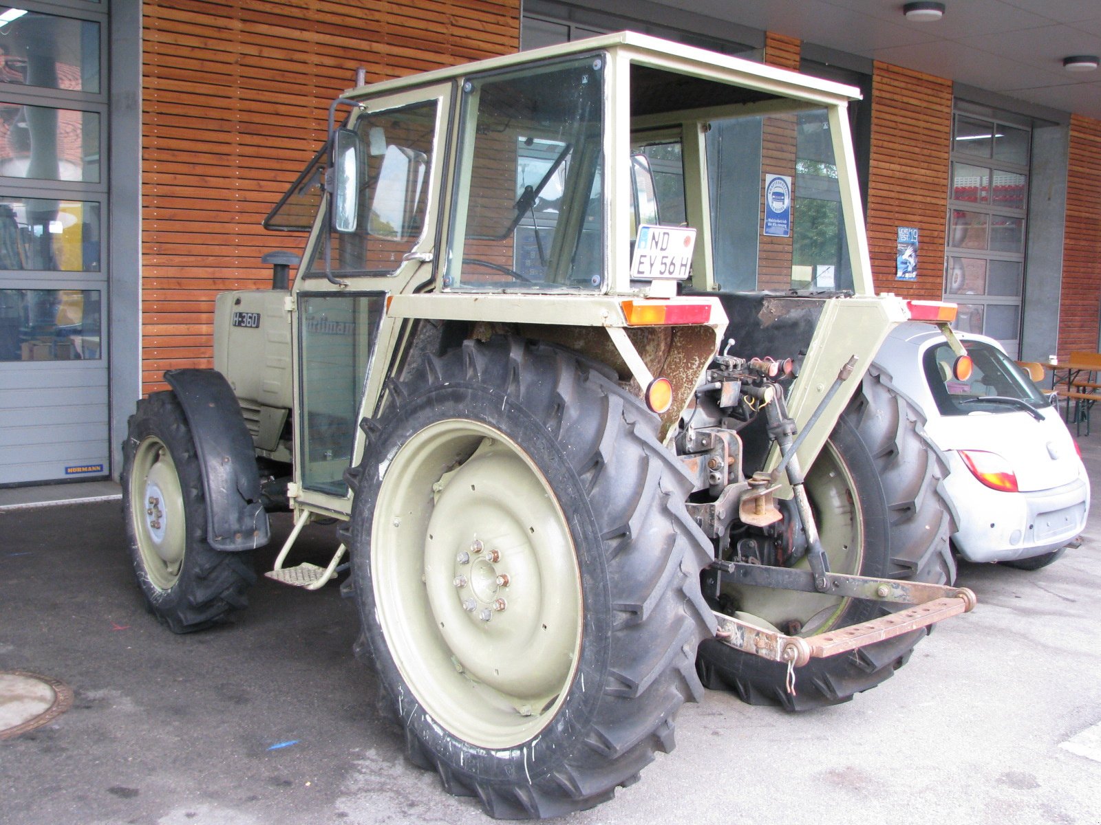 Traktor от тип Hürlimann H 360 A, Gebrauchtmaschine в Königsmoos (Снимка 2)