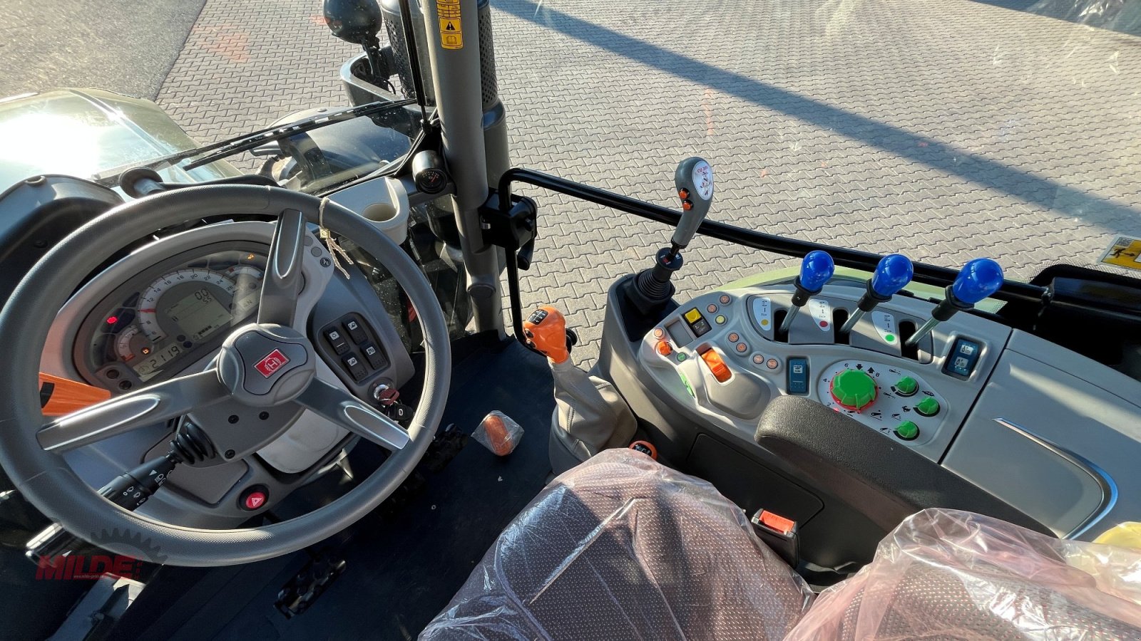 Traktor des Typs Hürlimann XL.K 115 GS / Deutz-Fahr 6115C, Neumaschine in Gebenbach (Bild 11)