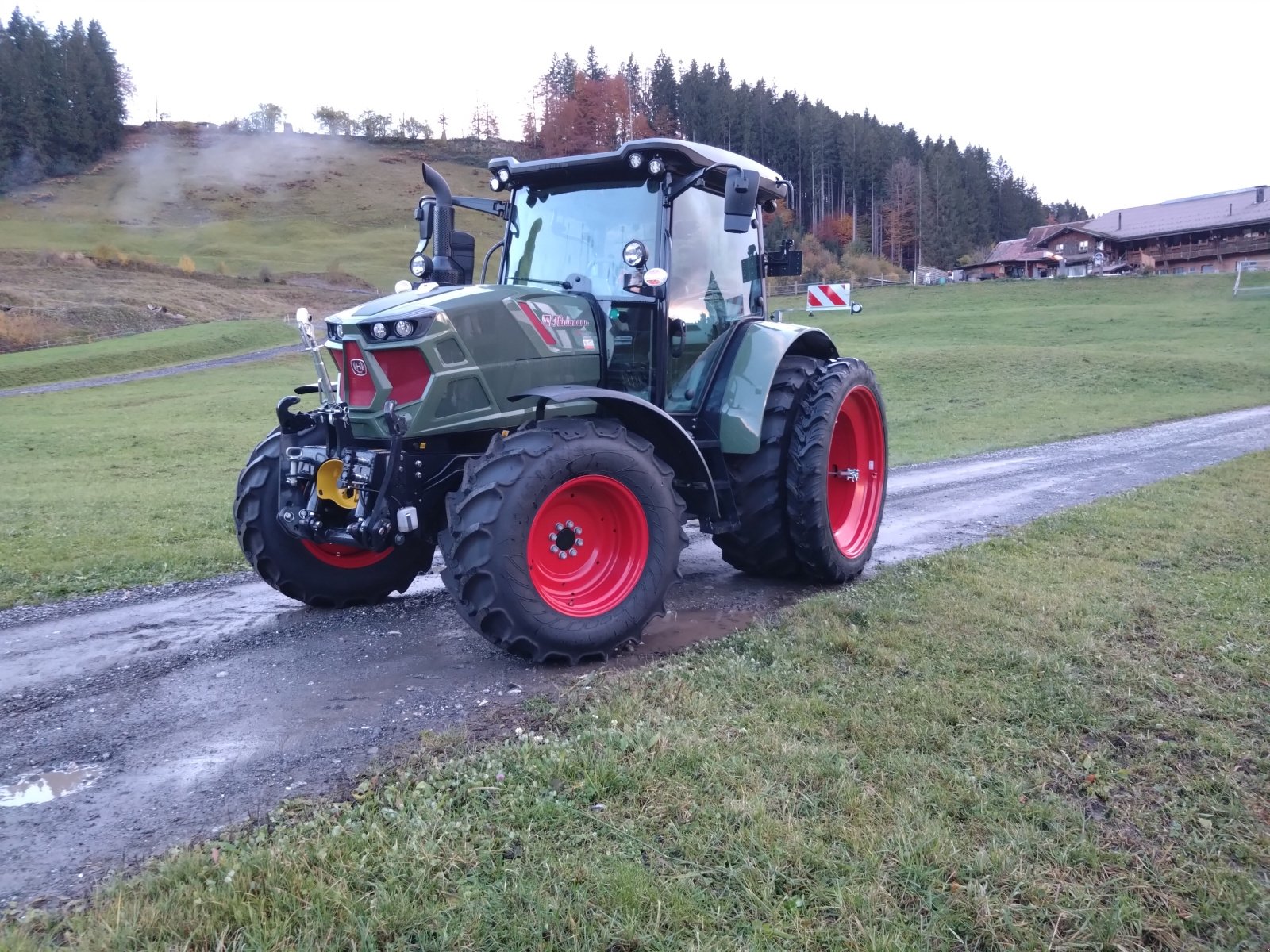 Traktor des Typs Hürlimann XL.K 135 V-drive, Ausstellungsmaschine in Egg (Bild 2)