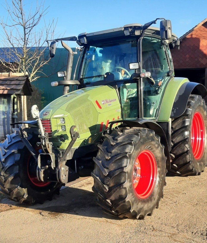 Traktor типа Hürlimann XM 130 T4i V-Drive, Gebrauchtmaschine в Wilchingen (Фотография 1)