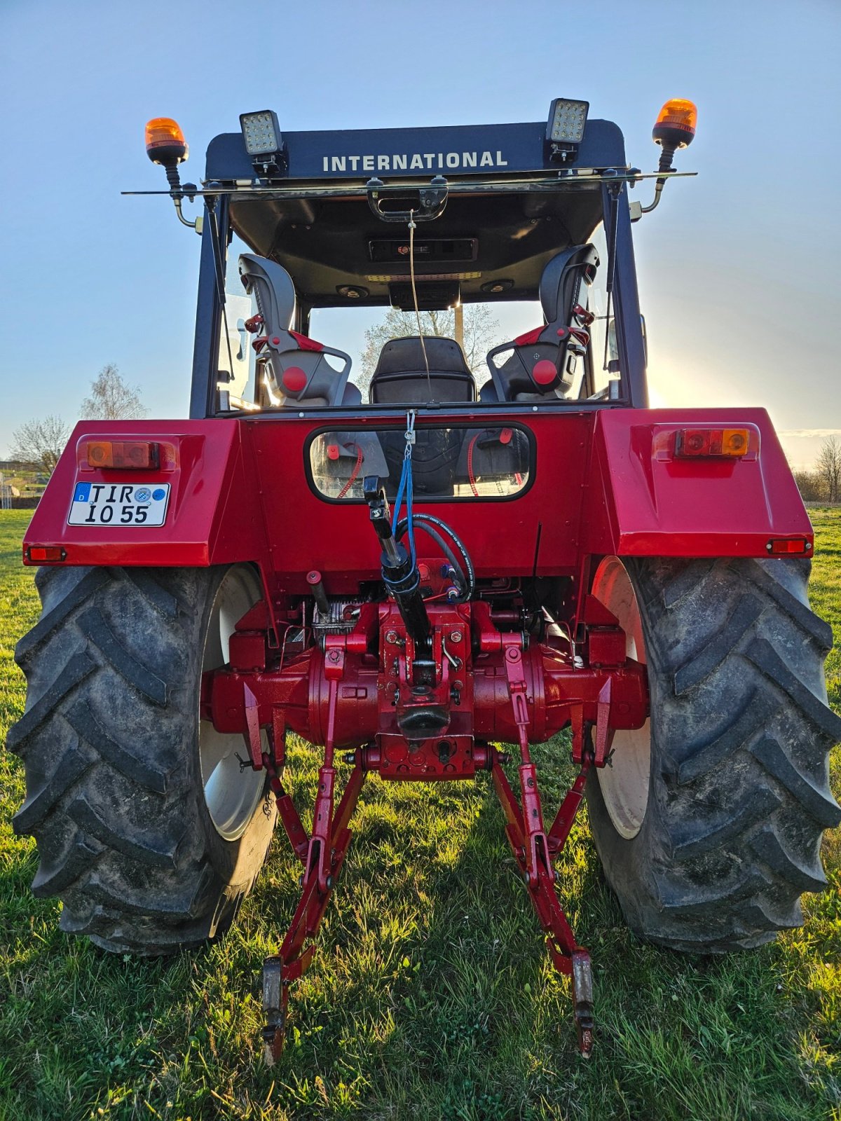 Traktor типа IHC 1055, Gebrauchtmaschine в Krummennaab (Фотография 2)