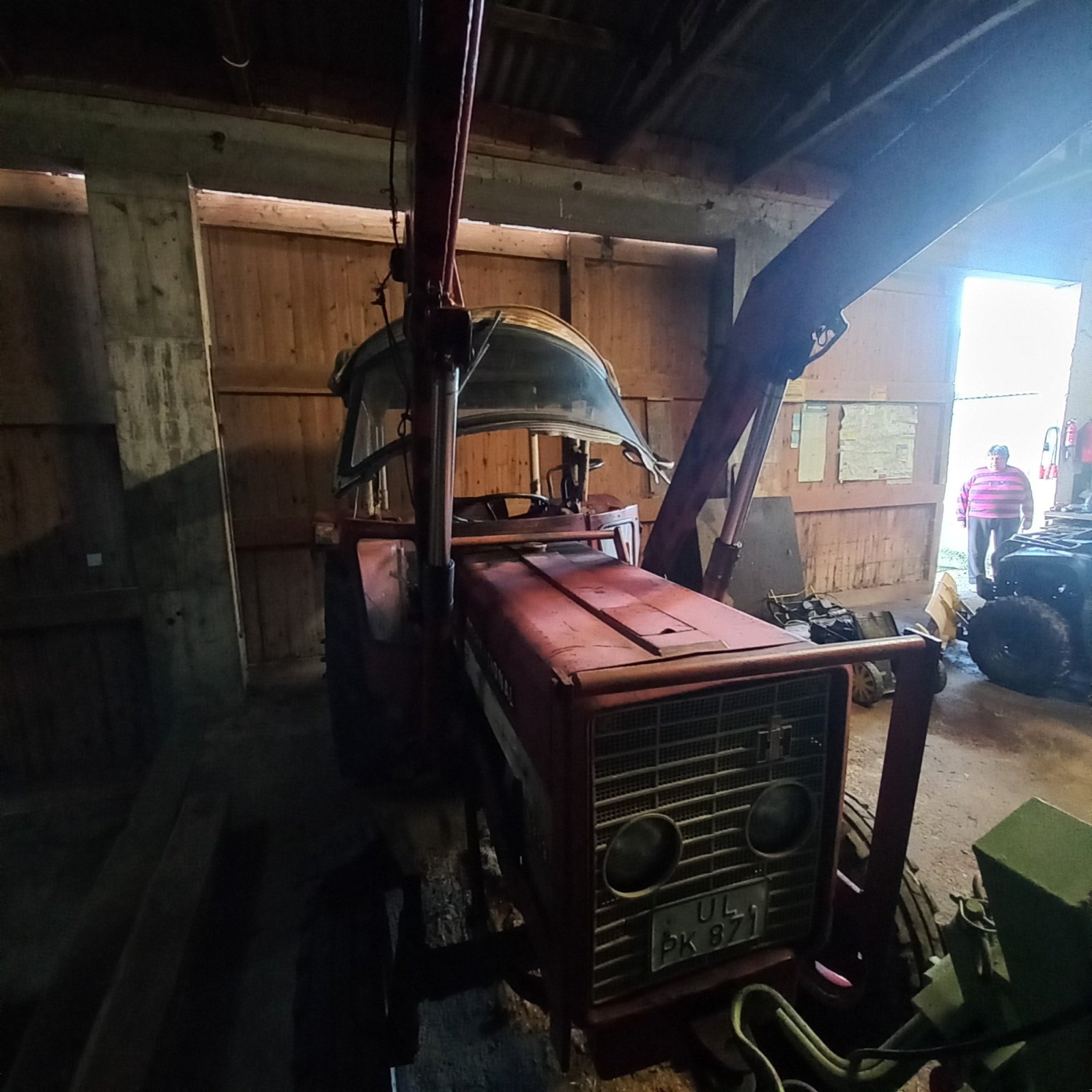 Traktor типа IHC 353, Gebrauchtmaschine в Unterstadion (Фотография 2)