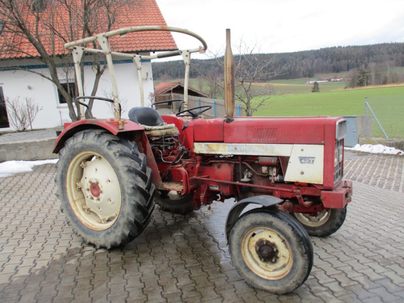 Traktor типа IHC 423 S, Gebrauchtmaschine в Michelsneukirchen (Фотография 1)