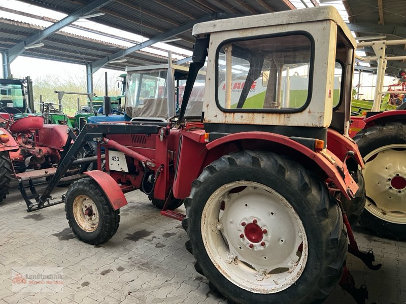 Traktor of the type IHC 433 mit Frontlader, Gebrauchtmaschine in Marl (Picture 3)