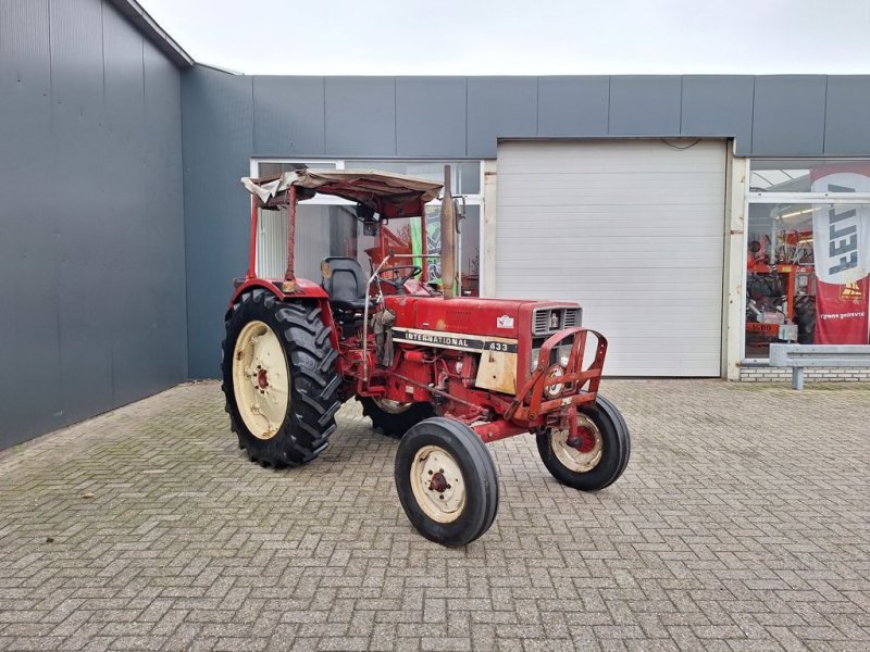 Traktor Türe ait IHC 433, Gebrauchtmaschine içinde MARIENHEEM