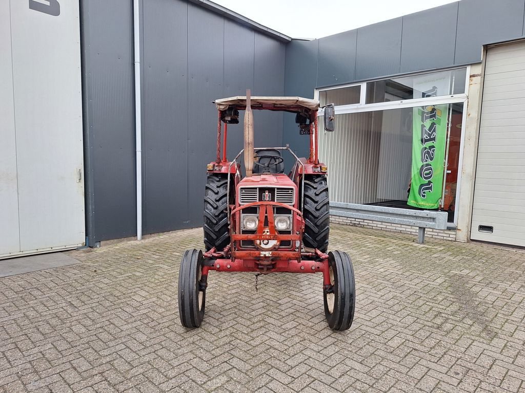 Traktor от тип IHC 433, Gebrauchtmaschine в MARIENHEEM (Снимка 2)