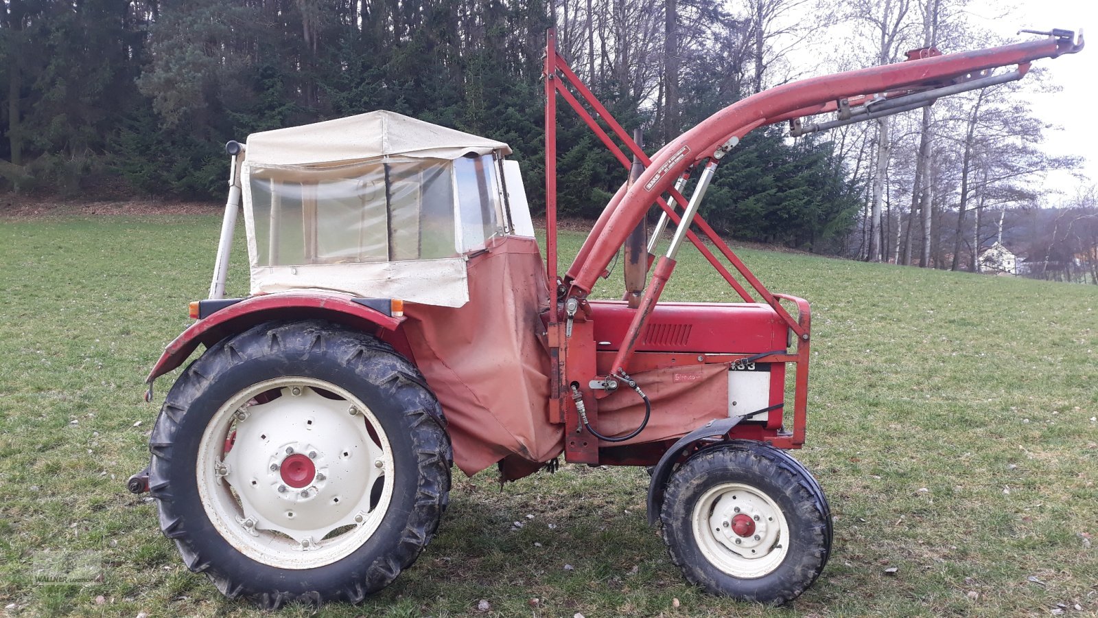 Traktor des Typs IHC 433, Gebrauchtmaschine in Wolnzach (Bild 1)